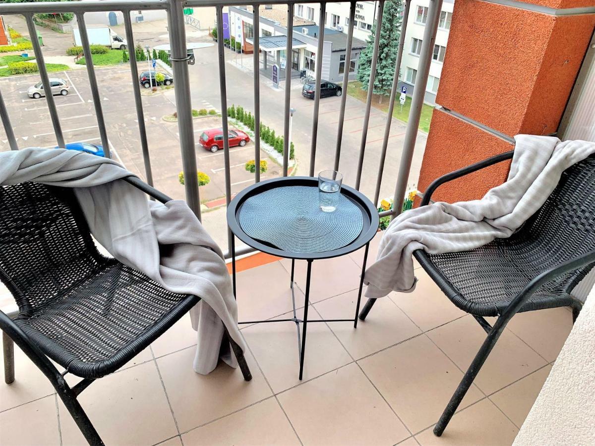 2-Room Apartment Nowy Dwor Mazowiecki Bagian luar foto