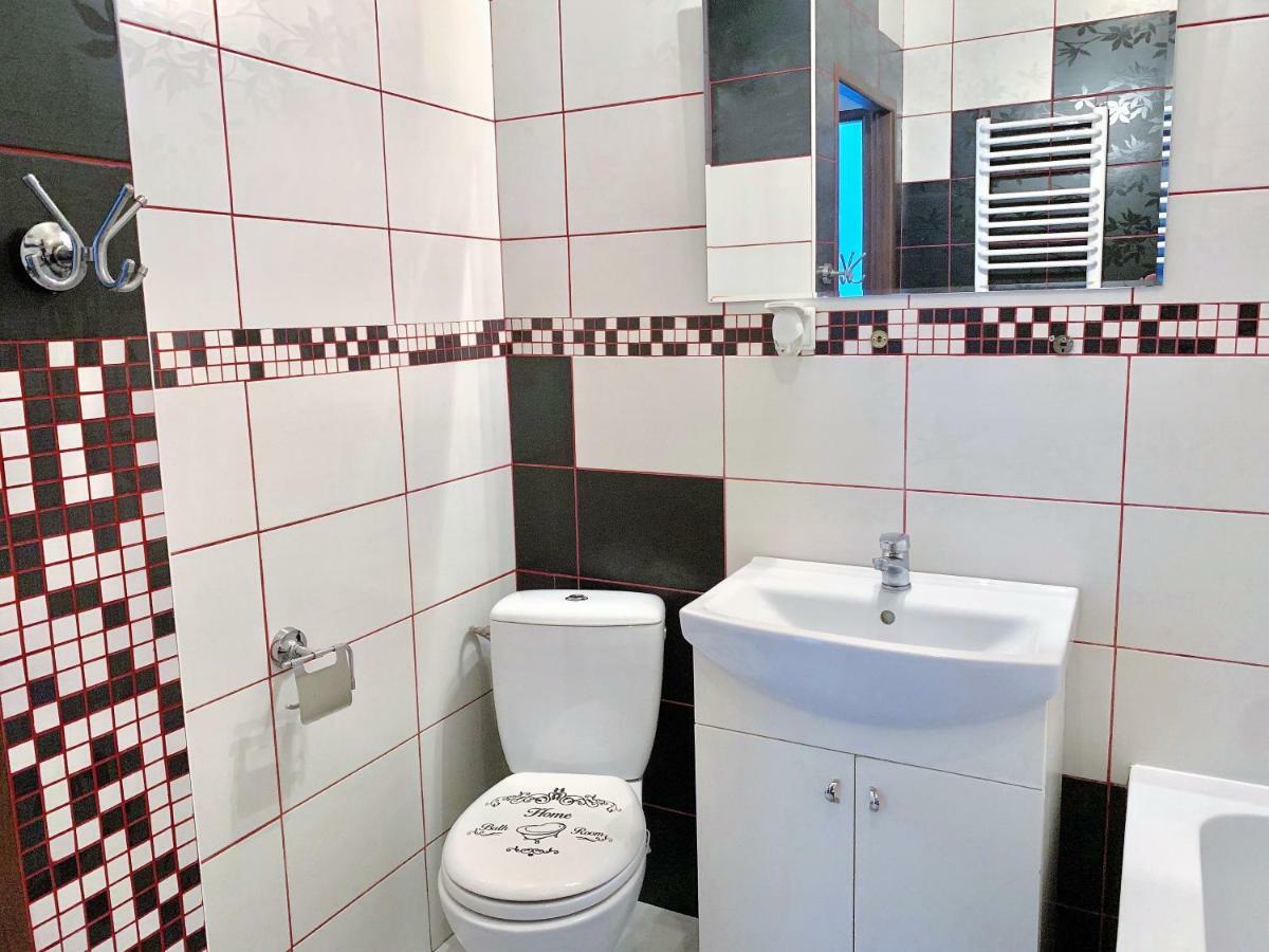 2-Room Apartment Nowy Dwor Mazowiecki Bagian luar foto